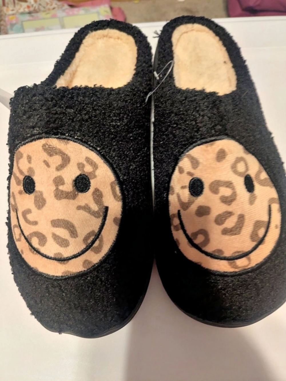 Leopard Smiley Face Slippers Black L (9-10) NWT Fuzzy Hard Sole